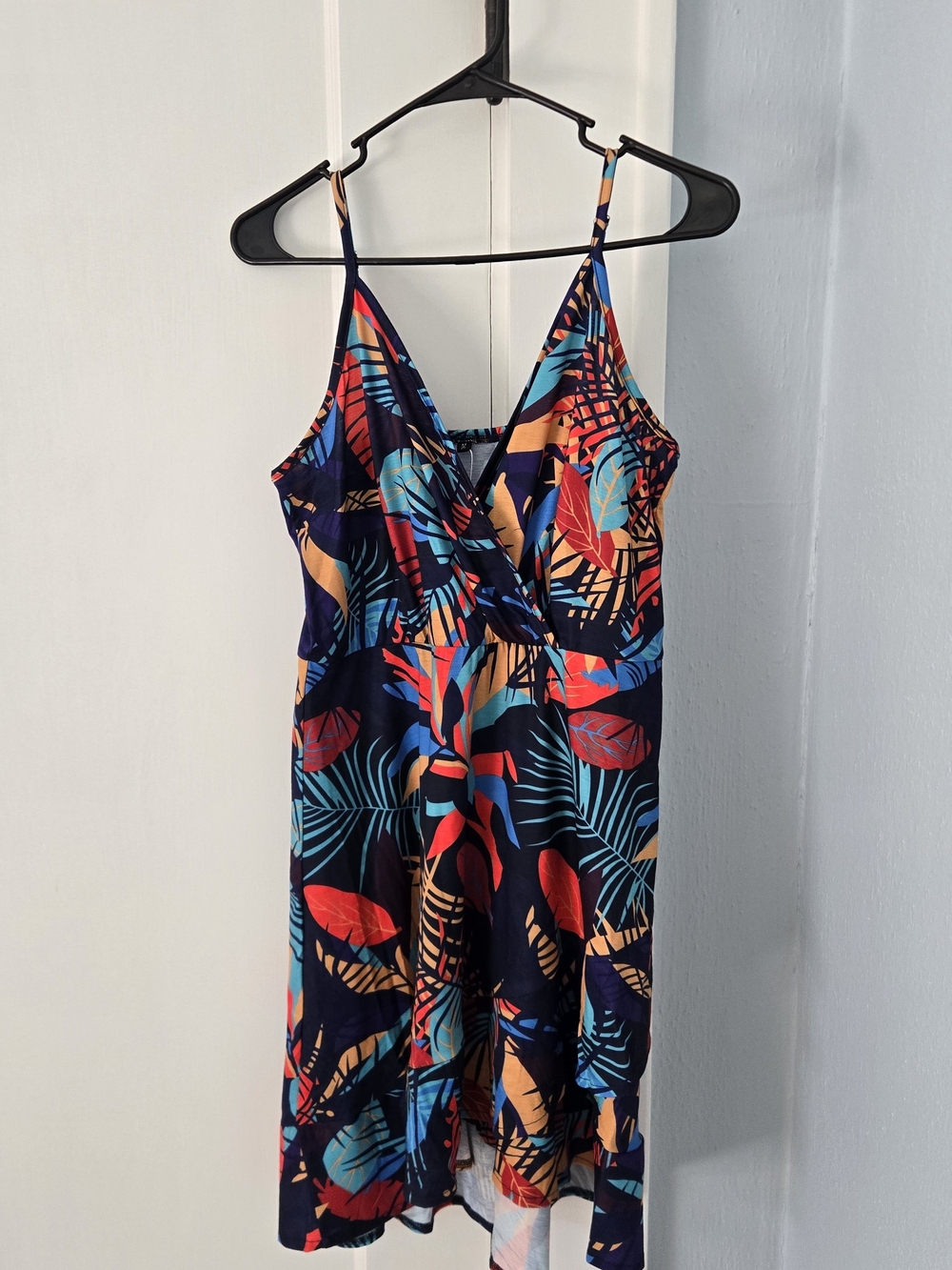 Women's Summer Tropical Print V-neck Spaghetti Strap SunDress.